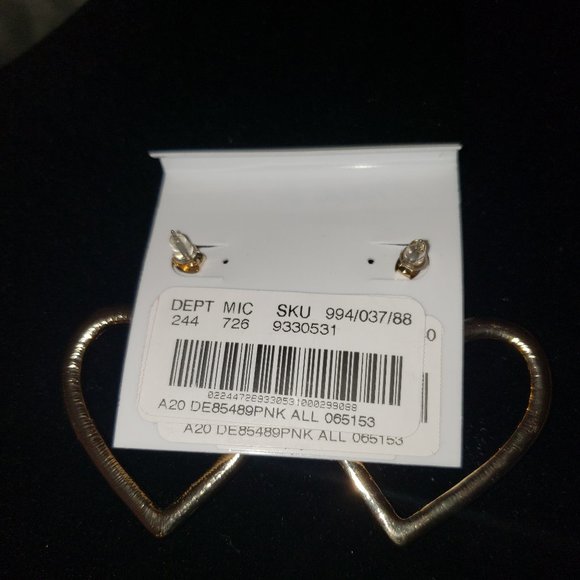 💋Pink Heart Earrings**2 for $15 BUNDLE ** - Picture 2 of 3